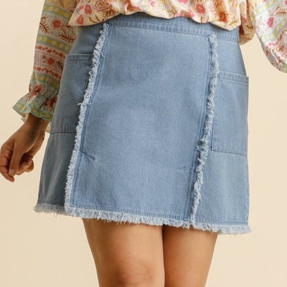New Anthropologie Large L Umgee Light Wash Fringe Frayed Mini Denim Jean Skirt